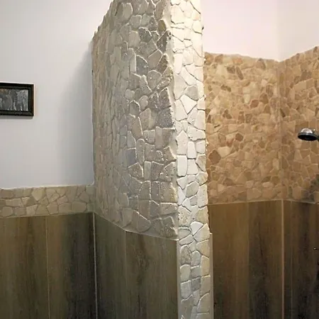 Hydrozagadka فندق مبيت وإفطار كولوبرزيغ